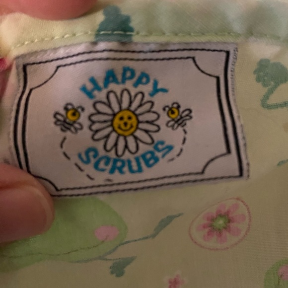 Fun Frogs 3X scrub top - Picture 3 of 3